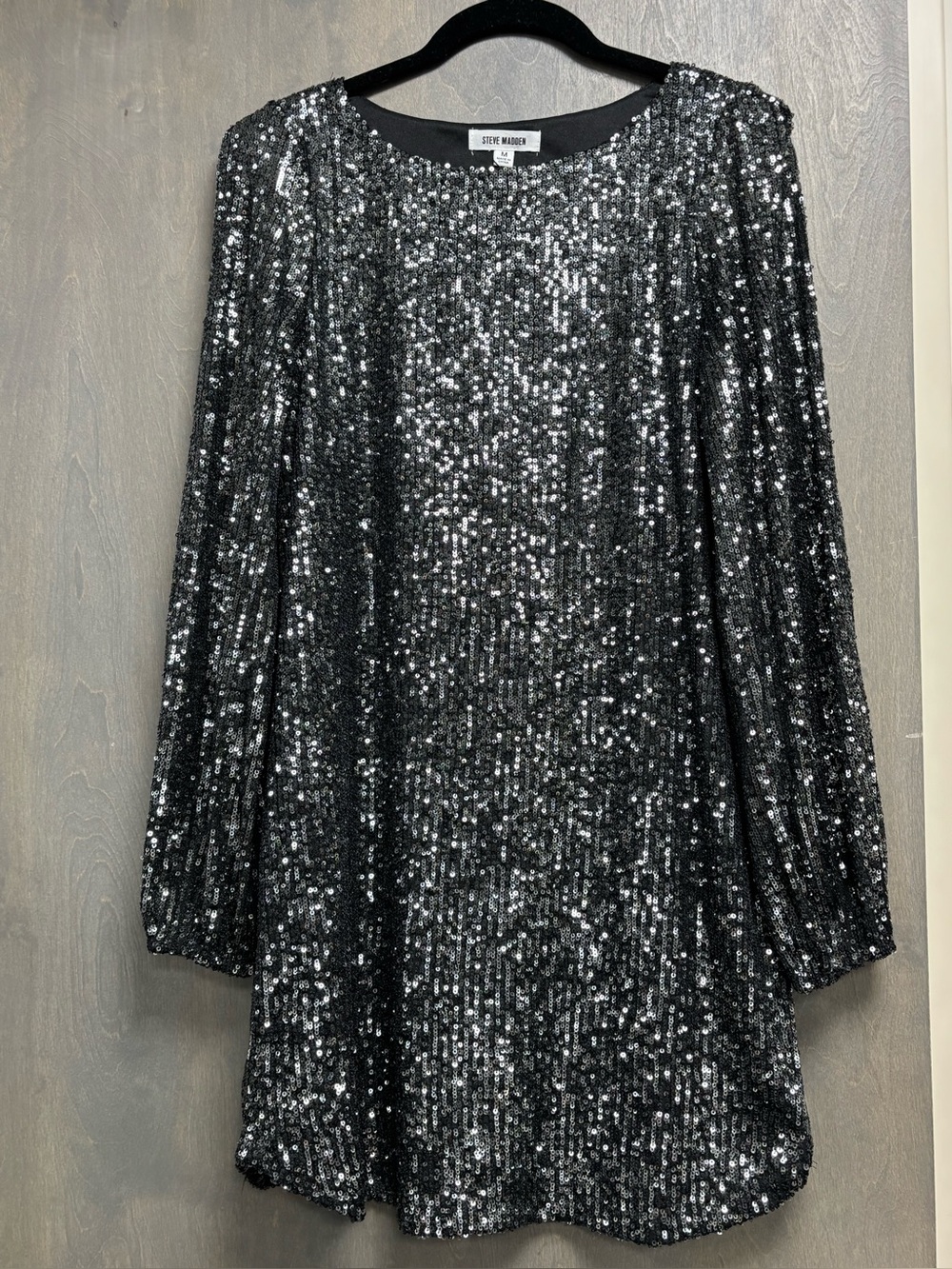 NWT Steve Madden Black Sequin Shift Dress Size Medium
